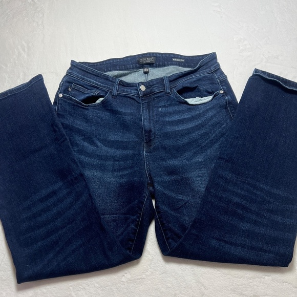 Judy blue Slim Boot Cut - Picture 2 of 9